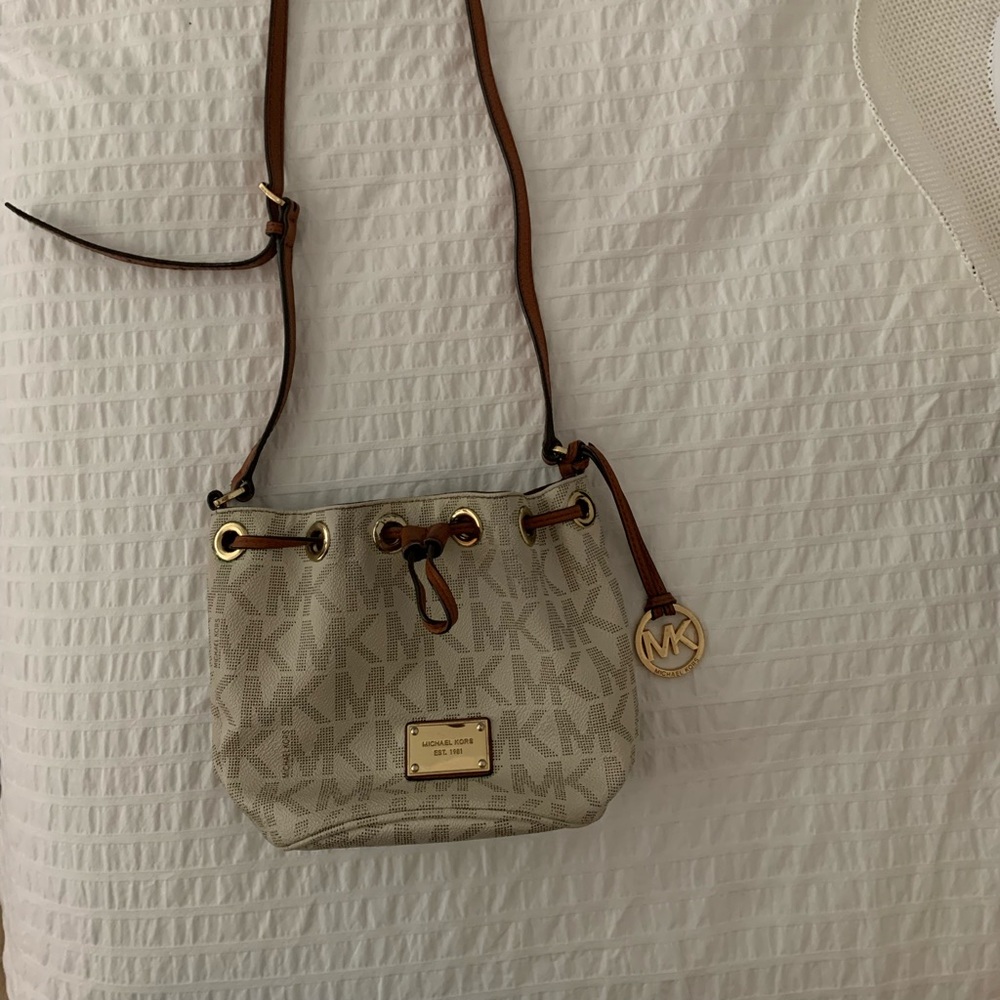 Michael Kors bucket crossbody bag